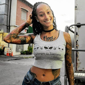 Meet your Posher, Chio